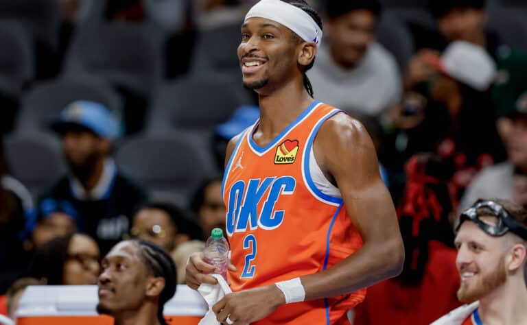 Tuore NBA:n MVP johdatti joukkueensa selvään voittoon
