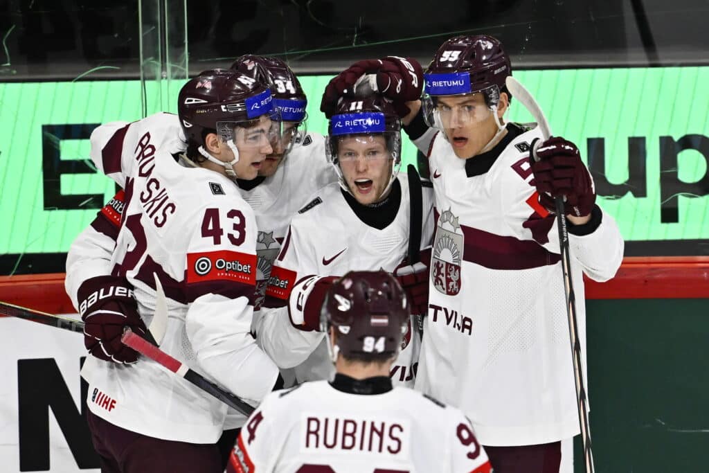 Latvian joukkueessa puhutaan jo jääkiekon MM-kullasta Latvian joukkueessa puhutaan jo jääkiekon MM-kullasta