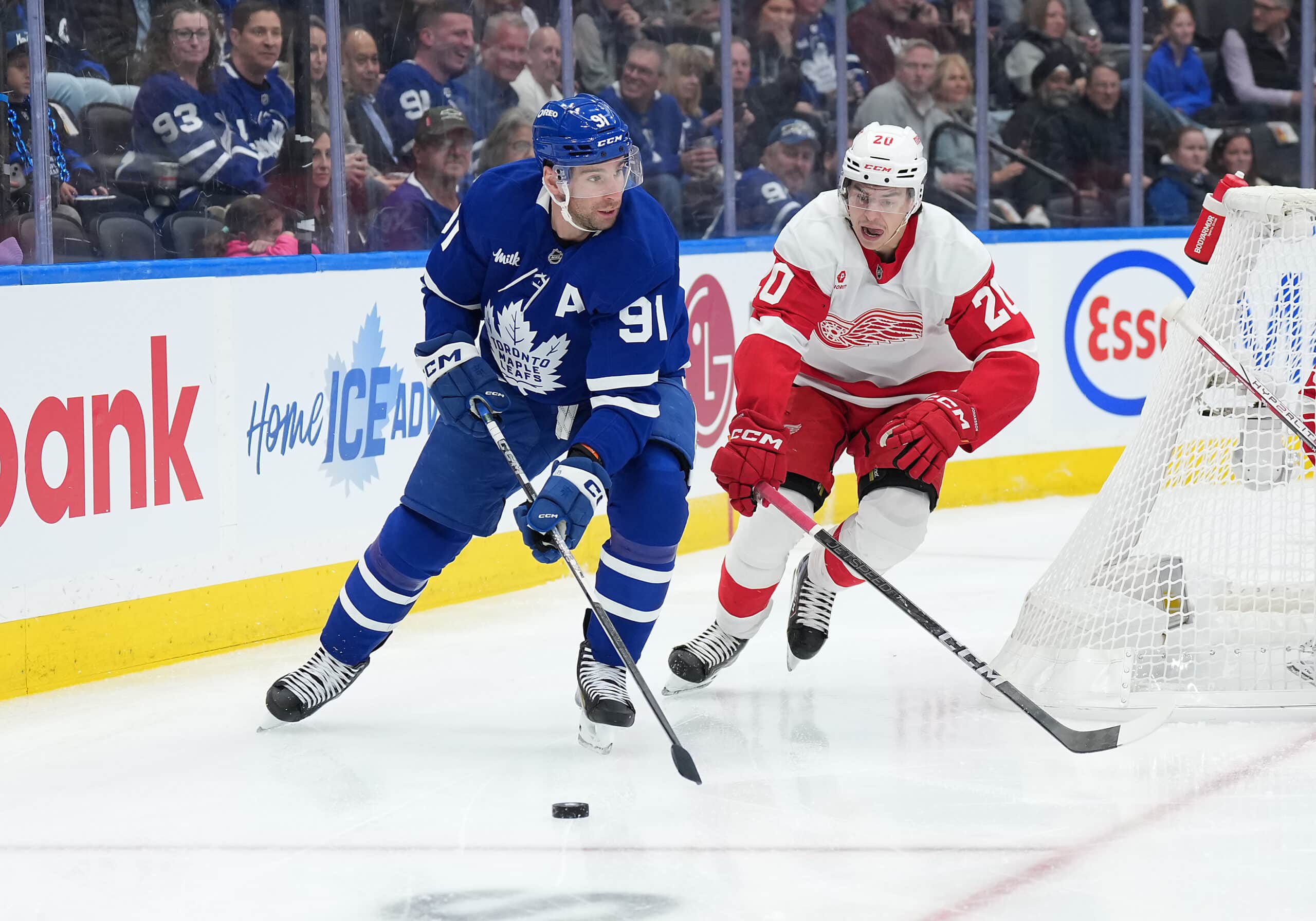 NHL-tähti allekirjoitti lähes 20 miljoonan dollarin sopimuksen