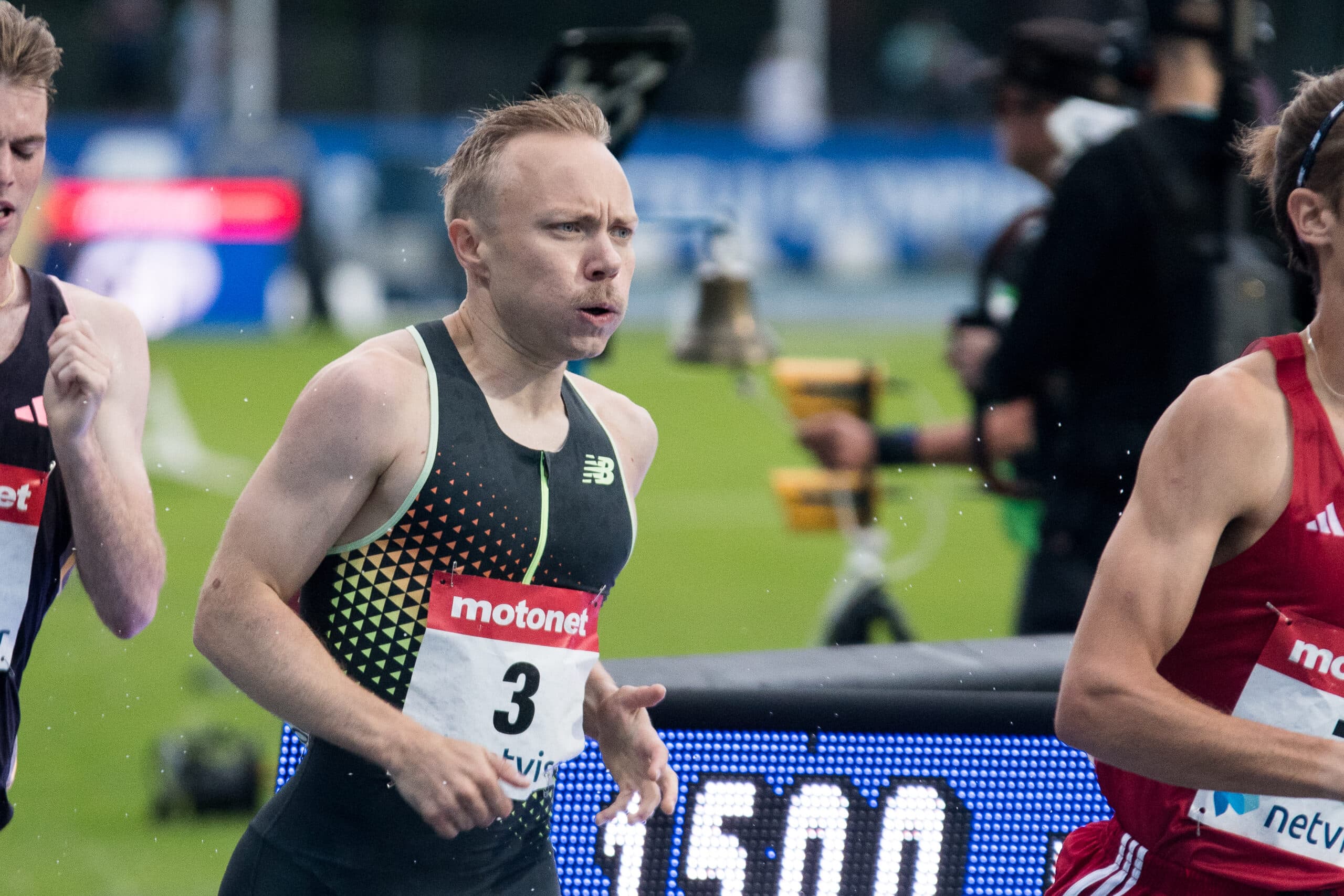 SE-mies juoksi huippuajan tonnivitosella